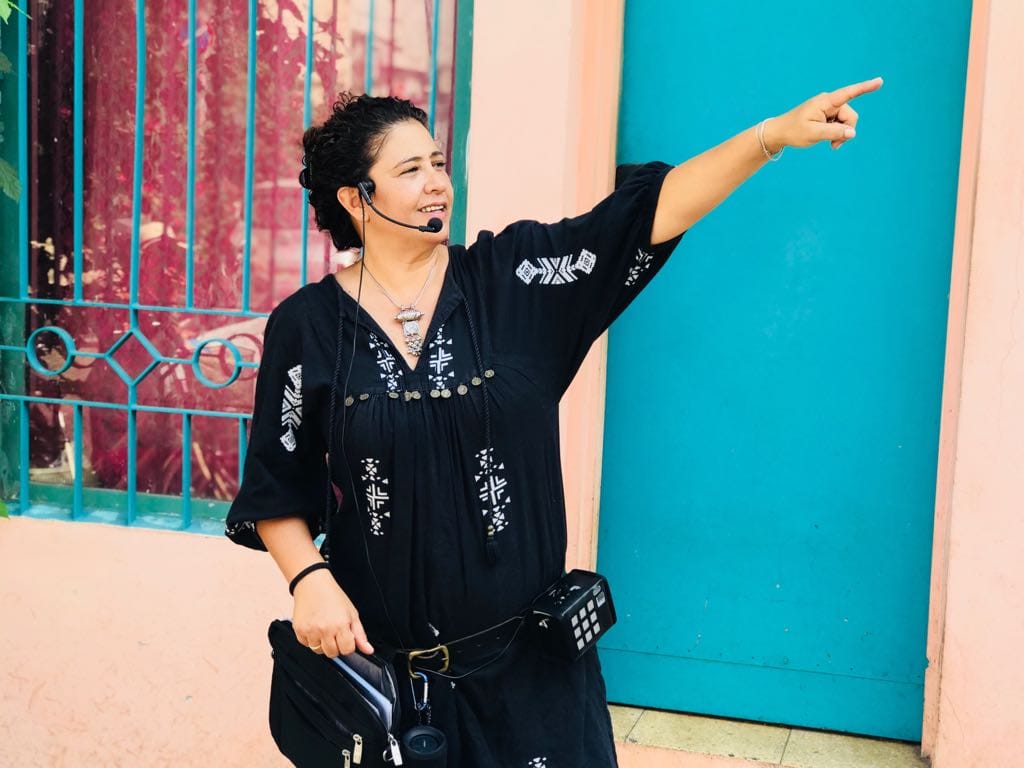 גלית ברון - מנחת סיור " מלכה